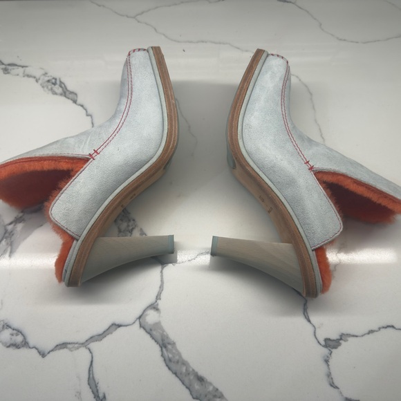 UGG Gray Ankle Boots with Suede Upper and Chunky Sole Eckhaus Latte Size 9 - Picture 7 of 8